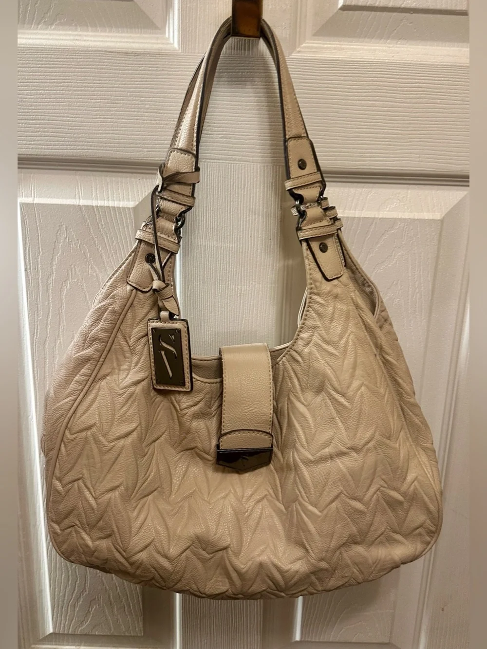 Simply Vera Vera Wang Quilted Hobo Bag in Beige